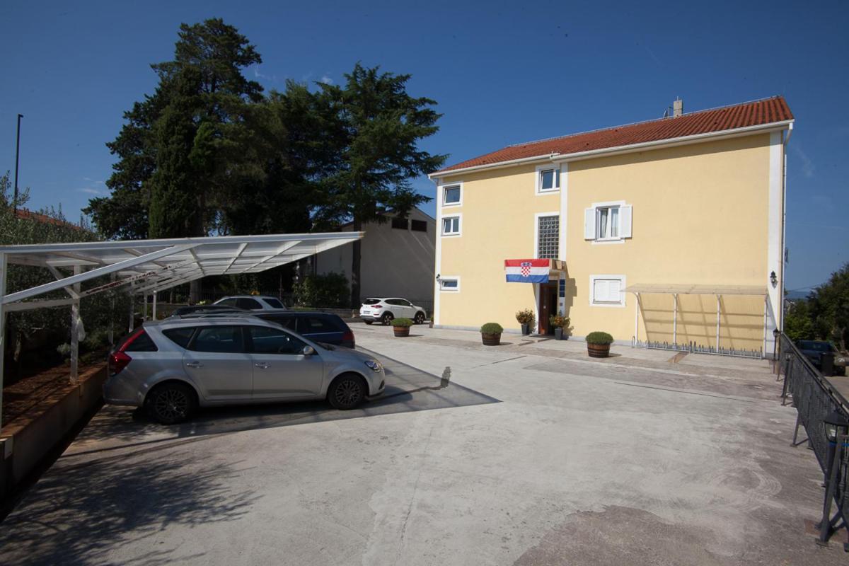 Frajona Apartments Malinska Esterno foto