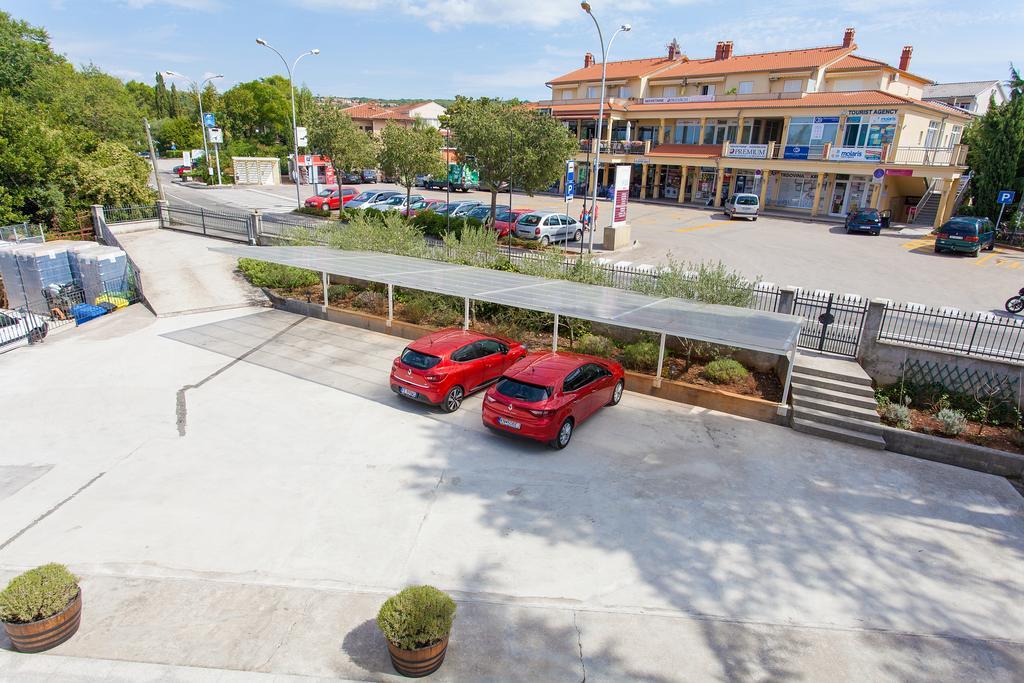 Frajona Apartments Malinska Esterno foto