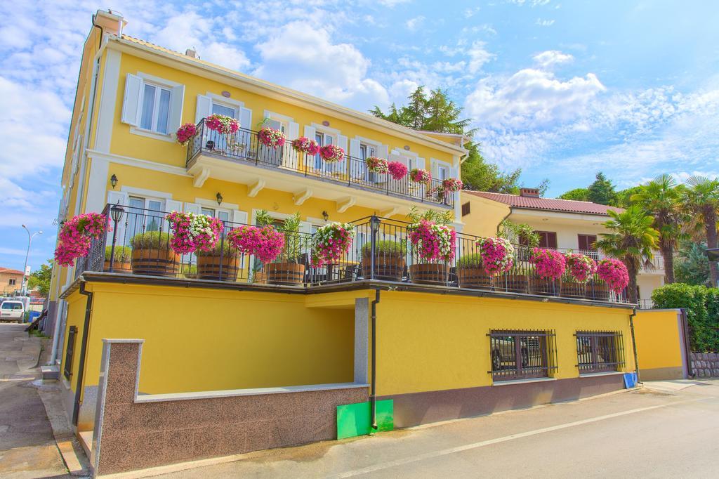 Frajona Apartments Malinska Esterno foto